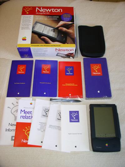 Apple Newton Messagepad 100 complete in box